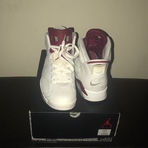 Air Jordan 6 used Off white / maroon